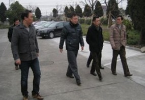 領導蒞臨小區檢查、指導工作